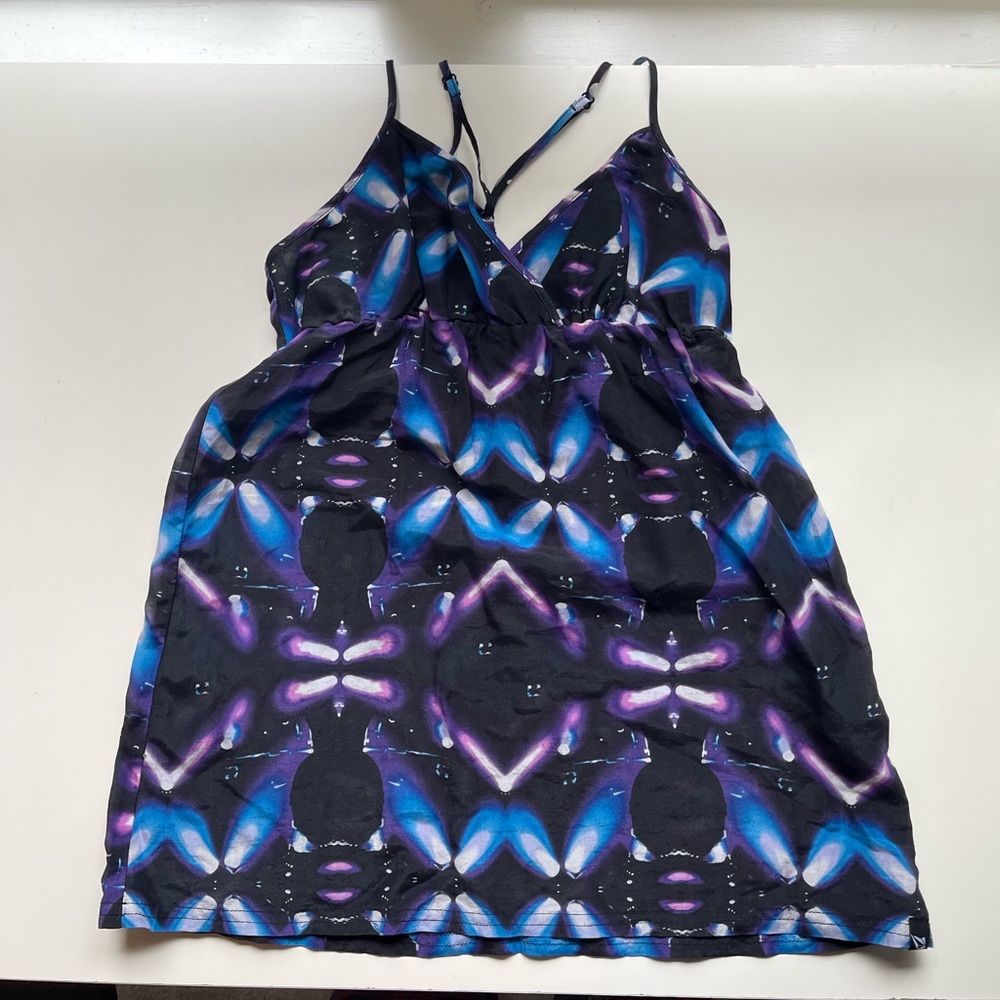2000’s Tank Top - Picture 2 of 4